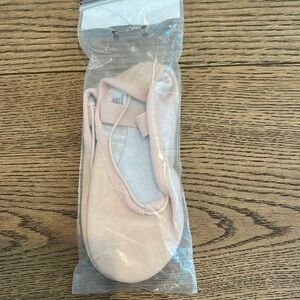 Girl Bloch leather ballet slippers